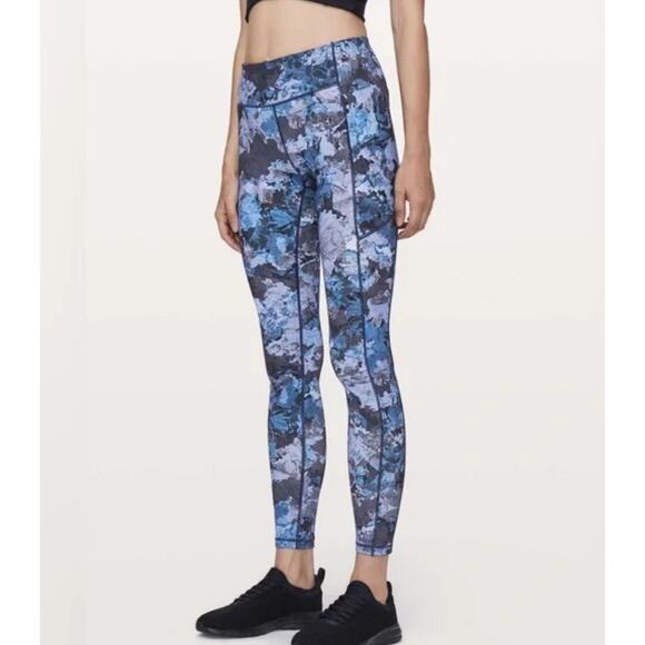 LULULEMON Speed Up Tights Screen Camo Blue Floral Pattern Women's Size 6 Running - Picture 8 of 8